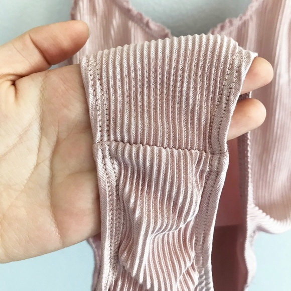 URBAN OUTFITTERS Silky Bodysuit - Picture 4 of 6